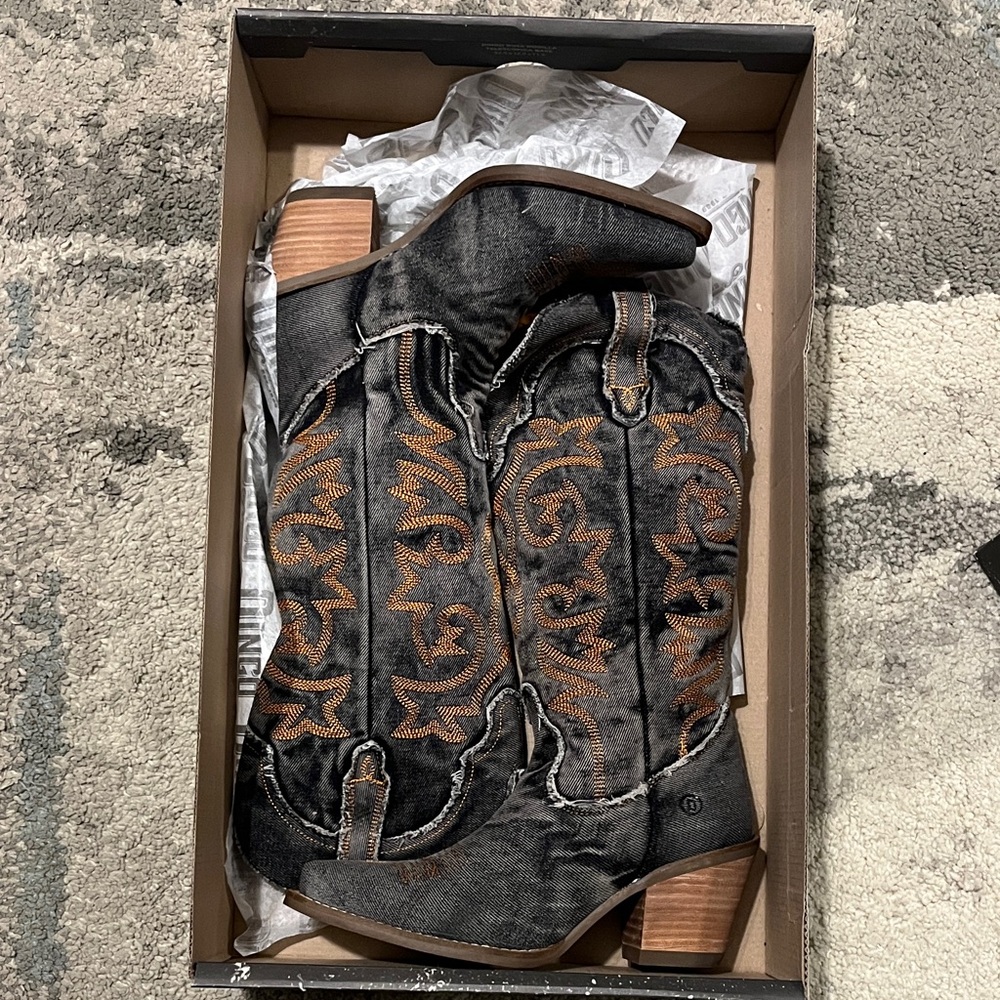 Dingo Texas Tornado Black Denim Boots
